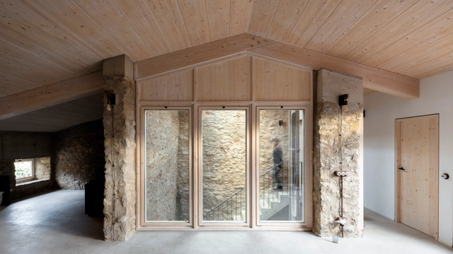 Cal fuster / arqbag - Fotografía interior, Preservación Histórica, Puerta, Fijación Vigas, Fachada, Arco, Pilares