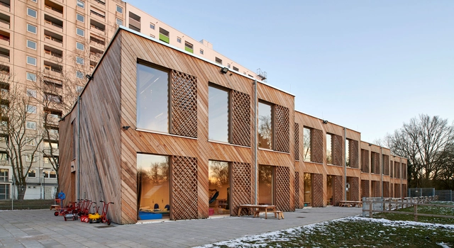 Kindergarten in Saarbruecken / NKBAK  - Fotografía exterior, Kindergarten, Fachada