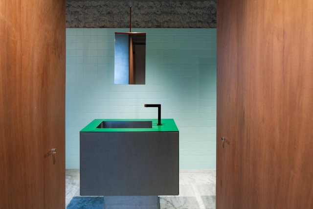 Kyoto St. Catherine High School Restroom / Atelier Satoshi Takijiri Architects - Interior Photography, Educational Interiors