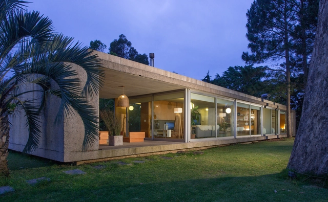 Casa OM / SS Arquitectos - Fotografía exterior, Sustentabilidad, Puerta, Fachada