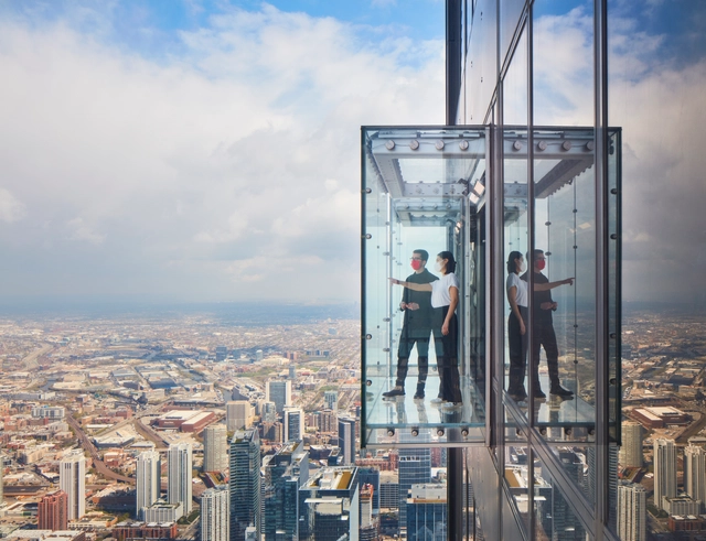 SOM conclui reforma do mirante da icônica Willis Tower em Chicago - Imagem de Destaque