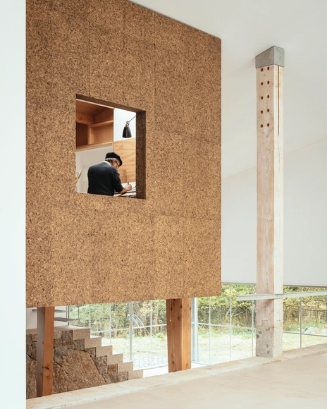 Aplicando a cortiça aparente na arquitetura de interiores - Imagem de Destaque