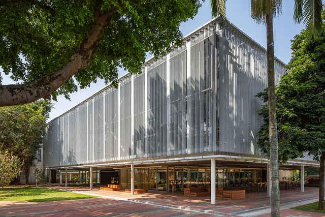 Biblioteca Santa Cruz / Andrade Morettin Arquitetos Associados - Fotografía exterior, Bibliotecas, Fachada