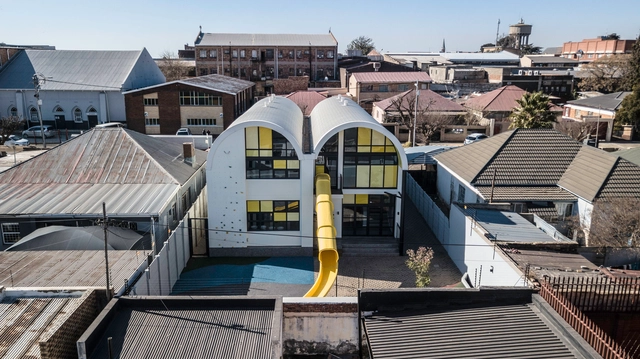 Salvazione Christian School / Local Studio - Exterior Photography, Elementary & Middle School, Facade