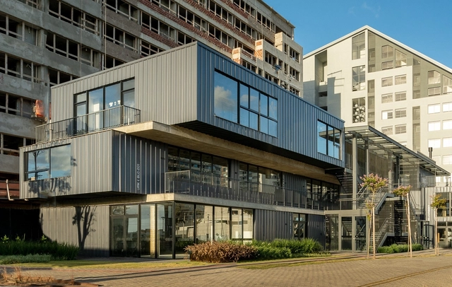 Centro de Inovação Una Makers / IDEIA1 - Fotografia de Exterior, Edifícios De Escritórios, Fachada