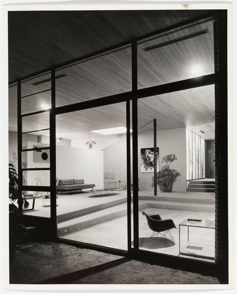 How Did Materials Shape the Case Study Houses? - Featured Image
