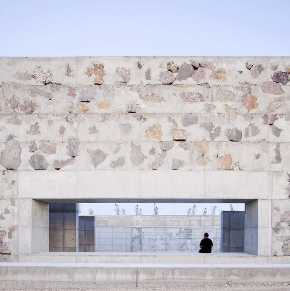 ¿Qué es el hormigón ciclópeo? Diversos usos y aplicaciones en obras de arquitectura - Imagen Principal