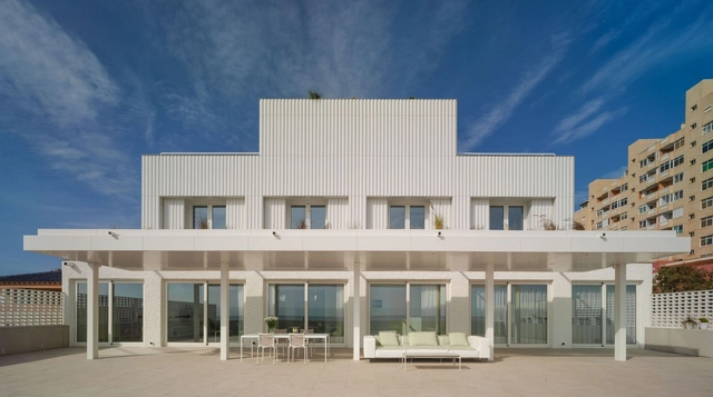 Casa C / Martin Lejarraga Oficina de Arquitectura - Fotografía exterior, Renovación, Puerta, Fachada