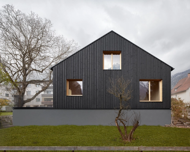 Casa hecha de abeto / MWArchitekten - Fotografía exterior, En Detalle