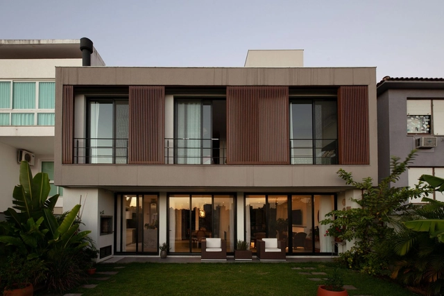 Casa Dotti / Troyano Arquitetura - Fotografia de Exterior, Casas, Aido, Fachada, Porta