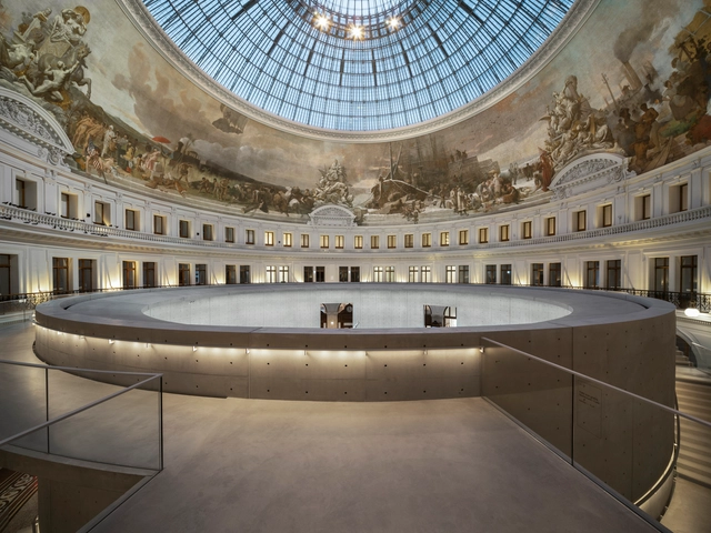 Arquitectura dentro de la arquitectura: Tadao Ando transforma la Bolsa de Comercio de París - Imagen Principal
