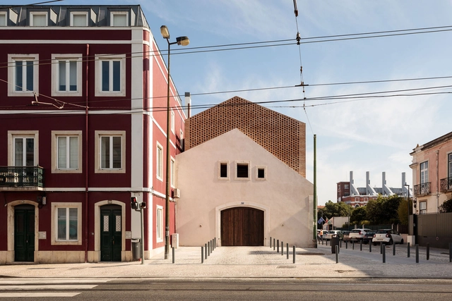 Casa Altinho / António Costa Lima Arquitectos - Fotografía exterior, Casas, Puerta, Fachada