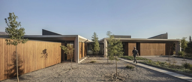 Casa Altos / Duque Motta & AA - Fotografía exterior, Casas, Puerta, Fachada