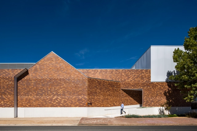 Meals on Wheels SA Head Office / JPE Design Studio - Exterior Photography, Office Buildings, Facade