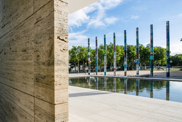 "La expresión del peso": Celebrando el 35° aniversario de la reconstrucción del Pabellón Alemán de Barcelona - Imagen Principal