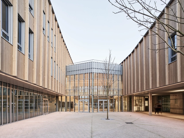Martin Malvy School  / Séquences - Exterior Photography, Elementary & Middle School