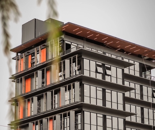 Edifício de oito pavimentos é construído em apenas 100 dias em Santa Catarina - Imagem de Destaque