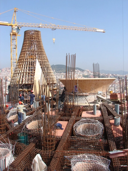 De la piedra artesanal a la impresión 3D: evolución material y tecnológica de la Sagrada Familia de Gaudí - Imagen Principal