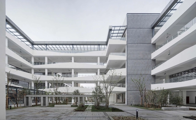 苏州高新区第四中学 / 中衡设计 - 建筑图, 小学及初中, 表皮