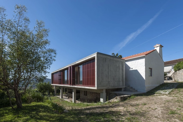 House in Amares / Luís Peixoto - Exterior Photography, Historic Preservation