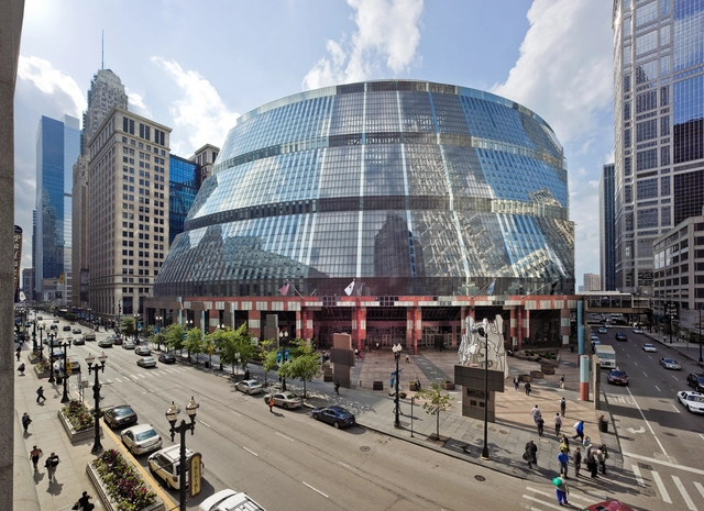 Chicago Architecture Center Celebrates Helmut Jahn's Legacy in a Retrospective Exhibition - Featured Image