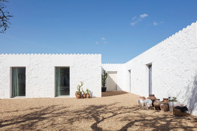 Casa da Volta / PROMONTORIO + João Cravo - Fotografia de Exterior, Casas, Fachada