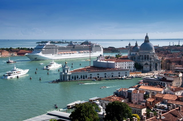 Italian Government Officially Bans Cruise Ships in Venice - Featured Image