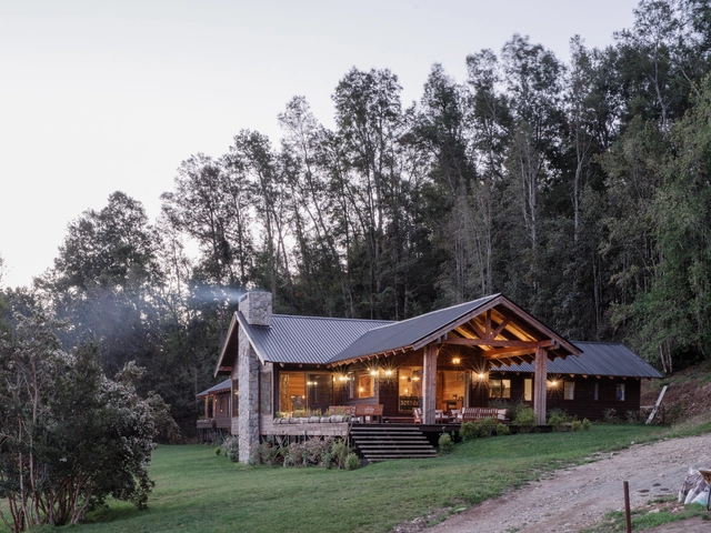 Casa Ema / Monolito Arquitectos - Fotografía exterior, Casas, Bancas, Bosque