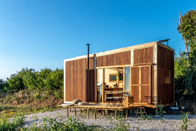 Ursa Tiny on Wheels House / Madeiguincho - Exterior Photography, Cabins & Lodges, Facade