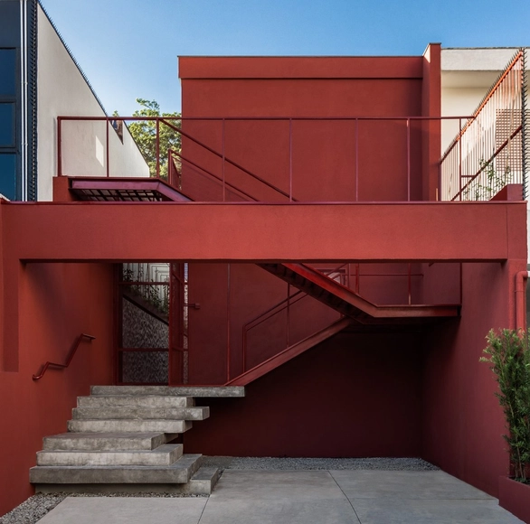 Casa Yoga / SuperLimão - Fotografia de Exterior, Casas, Fachada, Escada, Corrimão, Porta