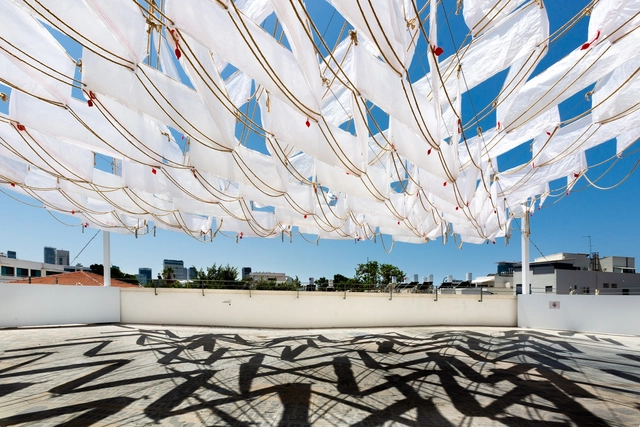 第五空间屋顶装置 'Lieblinghaus' / SZCZ Jakub Szczesny + Hadas Tuval  - 室内图, 社区建筑