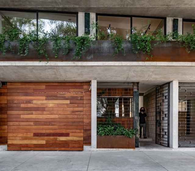 Edificio chiapas 168 / Vertebral - Fotografía exterior, Residencial, Fachada, Puerta