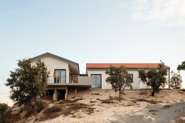 Casa Monte da Caliça / A+ - Fotografia de Exterior, Casas, Fachada