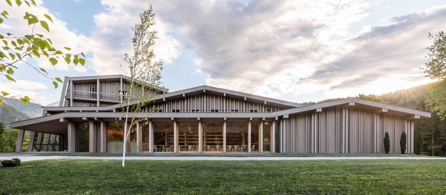 Bohinj 酒店重建，文脉传承 / OFIS Architects - 建筑图, 水疗设施, 表皮