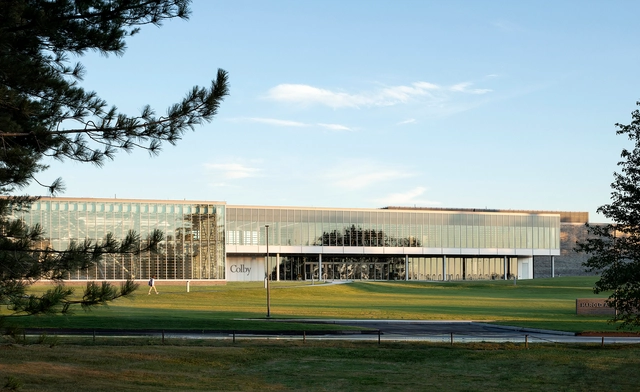 Colby College Harold Alfond Athletics and Recreation Center / Hopkins Architects + Sasaki - Exterior Photography, Sustainability, Facade