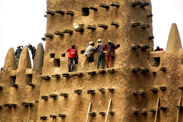 Experiencia local versus extracción local: La arquitectura vernácula africana y una sostenibilidad más holística - Imagen Principal