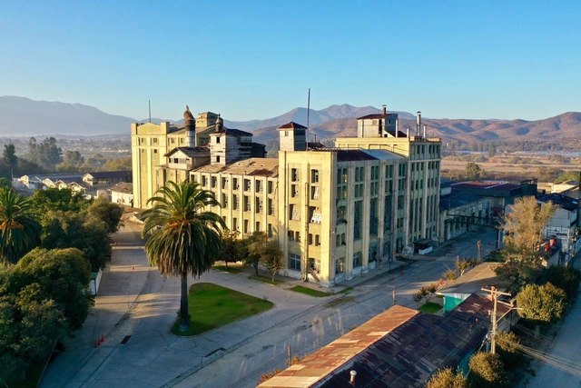 Una convocatoria para la reconversión patrimonial de la Ex Cervecería CCU en Limache, Chile - Imagen Principal
