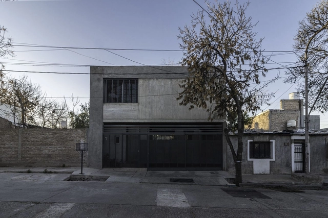 Vivienda CAS / ONA - Oficina Nómada de Arquitectura - Fotografía exterior, En Detalle, Fachada, Puerta