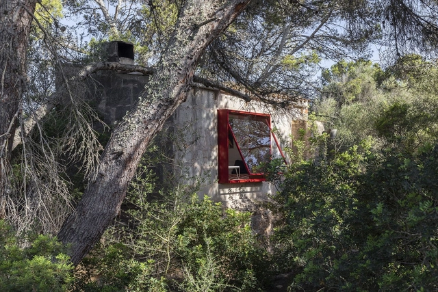 12VoltRetreat Refuge / Mariana de Delás - Exterior Photography, Adaptive Reuse