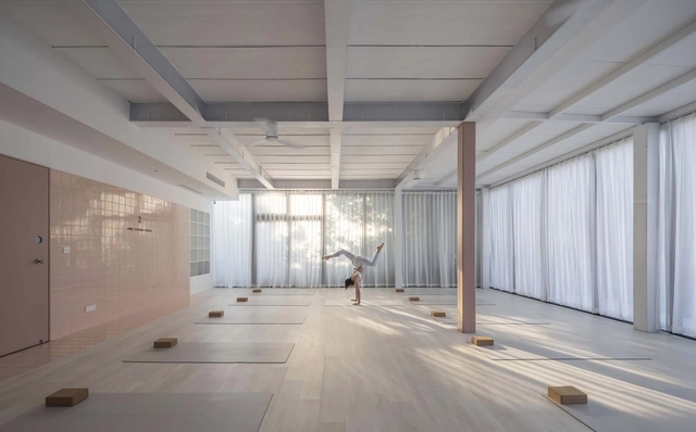 ONE THIRD YOGA / Boundary Space Design - Interior Photography, Wellness Interiors