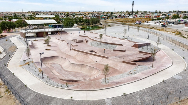 La duna skatepark y centro de convivencia  / Oficina de Vinculación UNAM + Valia Wright + Eduardo Peón + Elías Group - Fotografía exterior, Skatepark