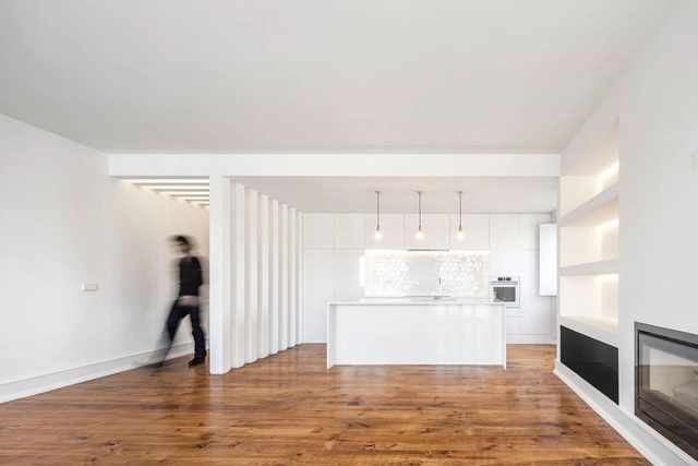 Apartamento Graça III CMcP / João Tiago Aguiar Arquitectos - Fotografia de Interiores, Interiores De Apartamentos, Cozinha, Corrimão