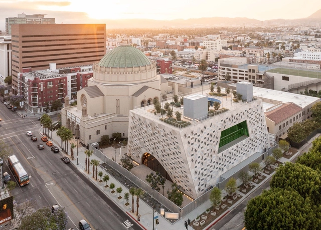 El Pabellón Audrey Irmas, el primer edificio cultural de OMA Nueva York en California, se acerca a su finalización - Imagen Principal