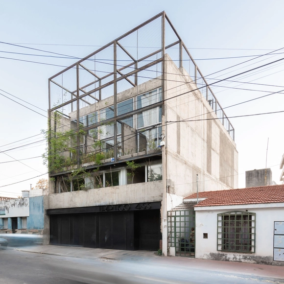 三拼住宅/ Mariela Marchisio + Cristián Nanzer + Germán Margherit - 建筑图, 公寓, 表皮