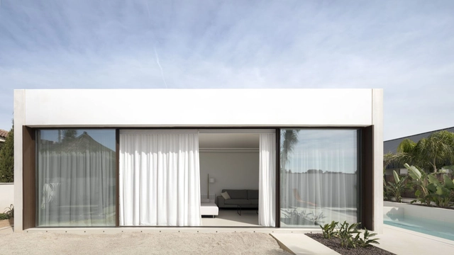 Casa modular La Eliana / TRAZIA.ARQUITECTURA - Fotografía exterior, Casas, Puerta, Fachada