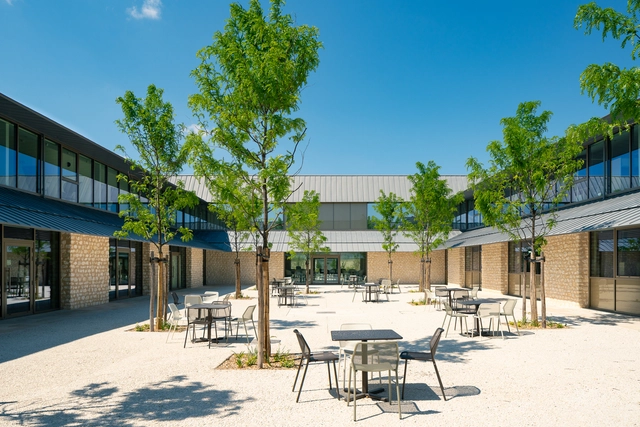 Rémy Martin Office Building / INCA Architectes - Exterior Photography, Office Buildings