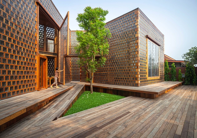 5个直角三角形的组合，大城府女性工匠餐厅 / Bangkok Project Studio - 建筑图, 餐厅