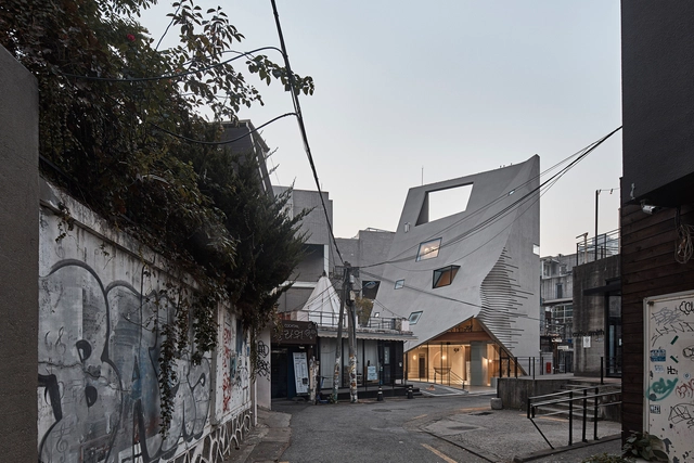 斜棱锥形混凝土建筑，Areuke 水疗中心 / Chiasmus Partners - 建筑图, 水疗设施