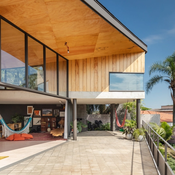 Casa Pôr do Sol / ARKITITO Arquitetura - Fotografia de Exterior, Casas, Pátio, Fachada, Viga