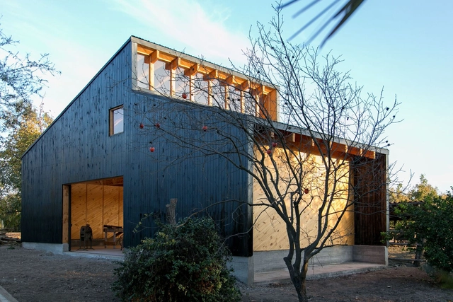 Bodega El Bajo / José Ignacio Valdivieso - Fotografía exterior, Bodega, Fachada, Puerta